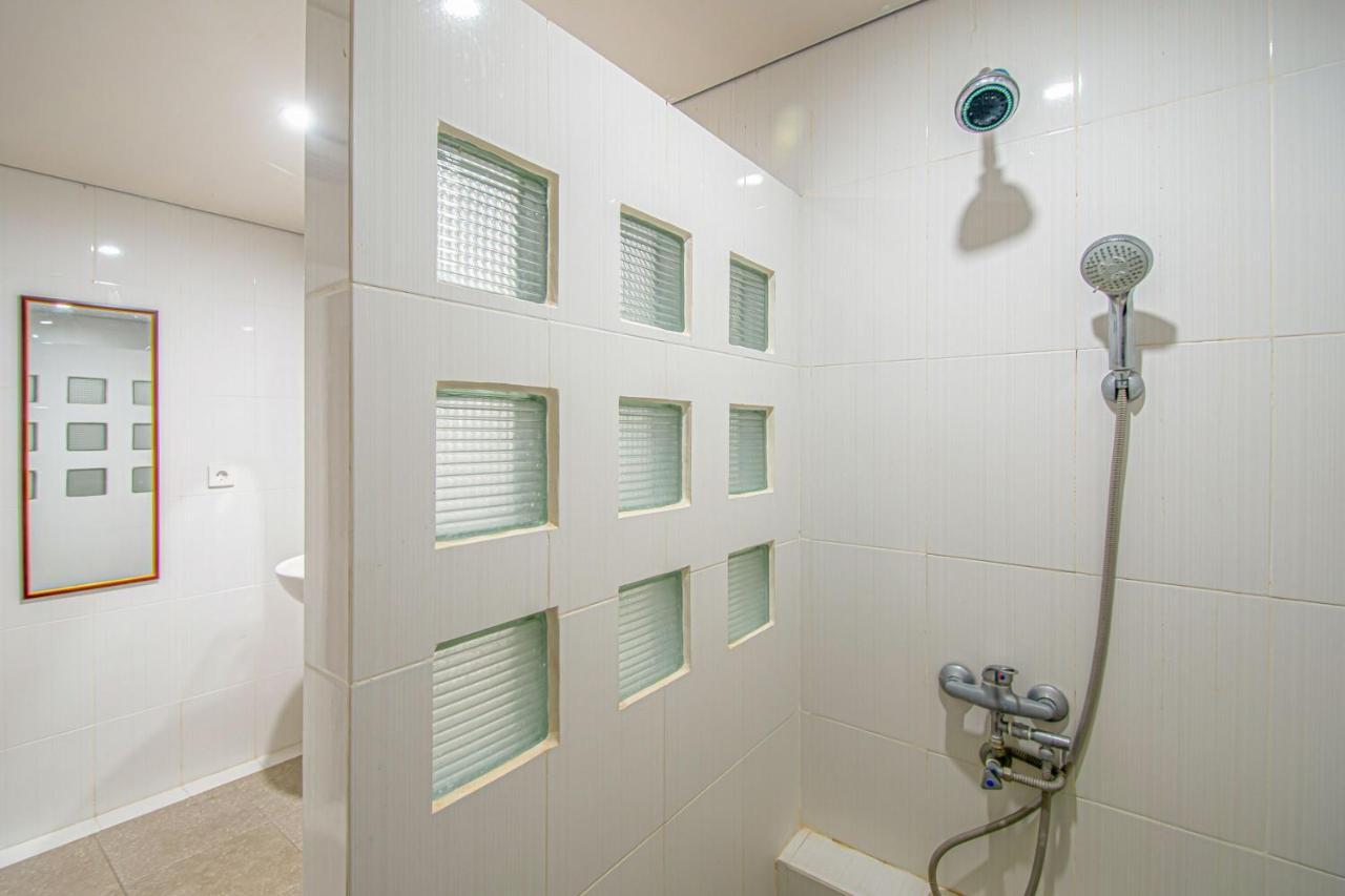Hotel Mutiara Indah Denpasa Buitenkant foto