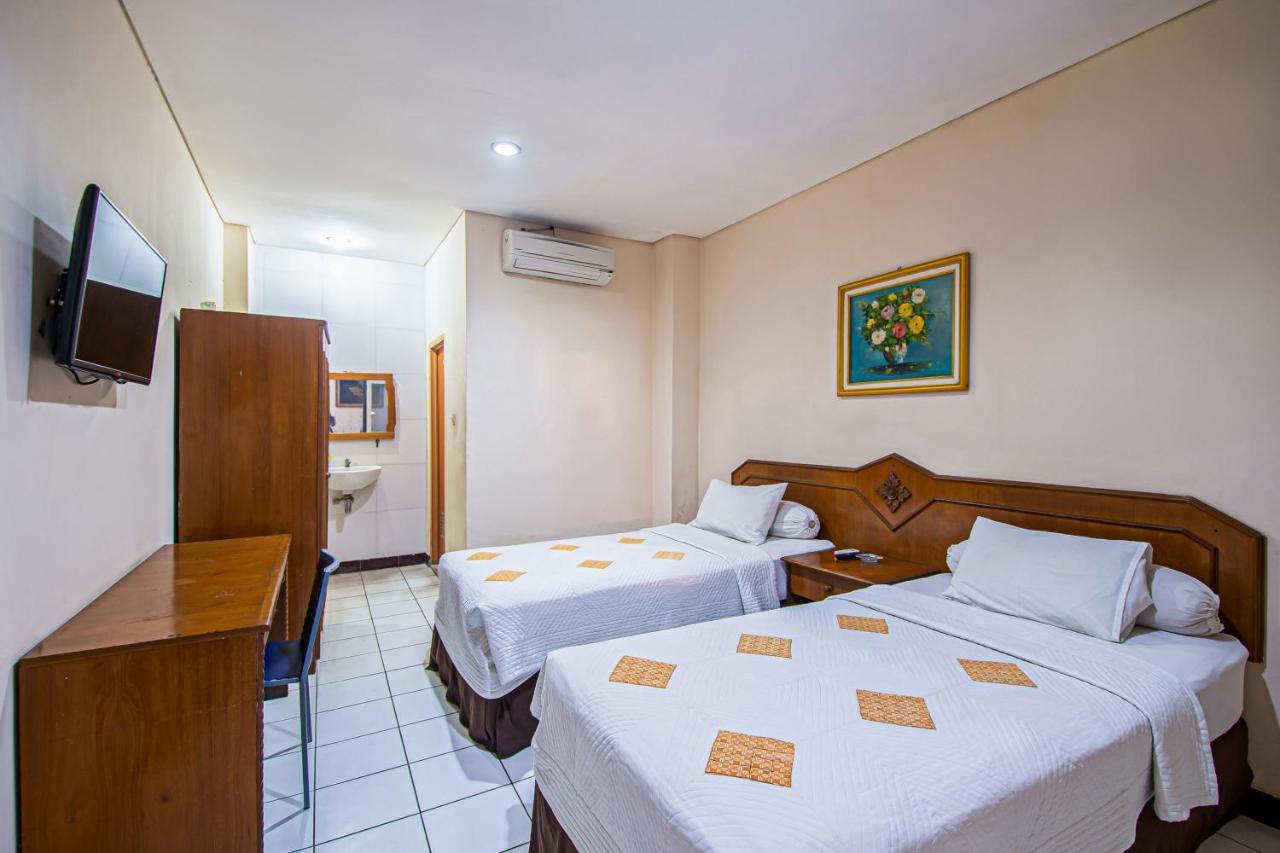 Hotel Mutiara Indah Denpasa Buitenkant foto