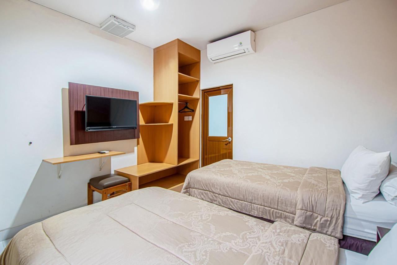 Hotel Mutiara Indah Denpasa Buitenkant foto